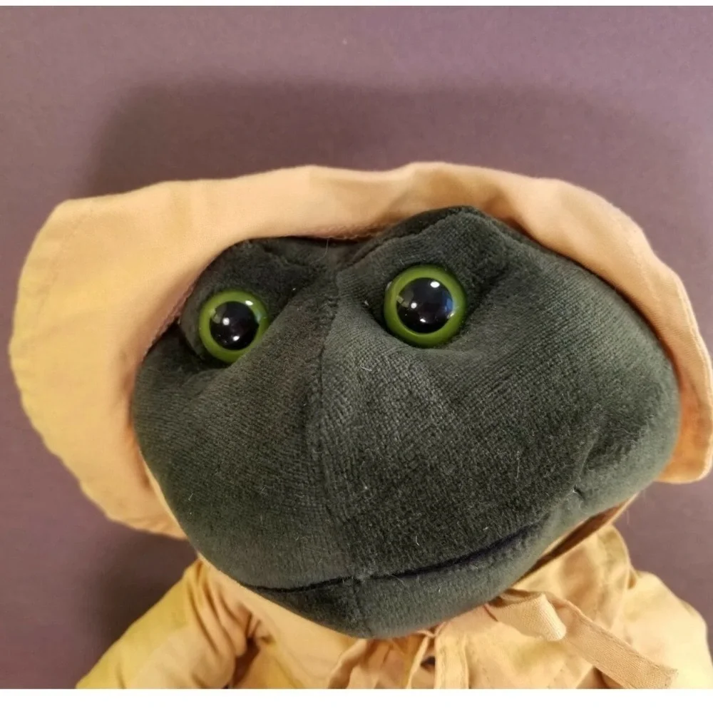 New w tags 90s BOYS BEARS Plush G Kelly Ribbit Fabric Frog in Raincoat.